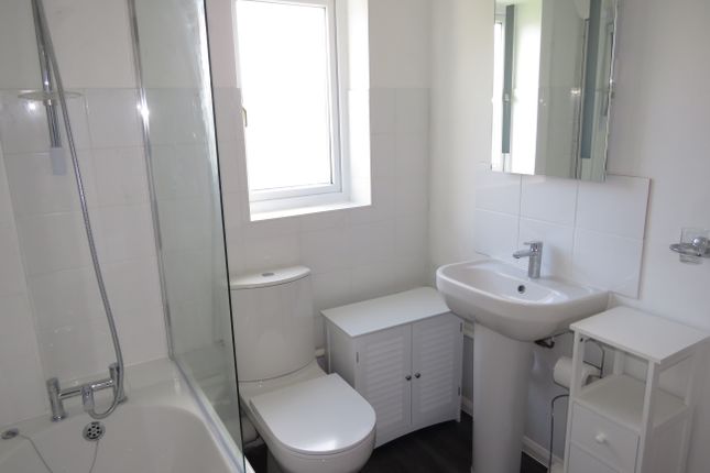 15, St Dunstan Close, CALNE photo 5