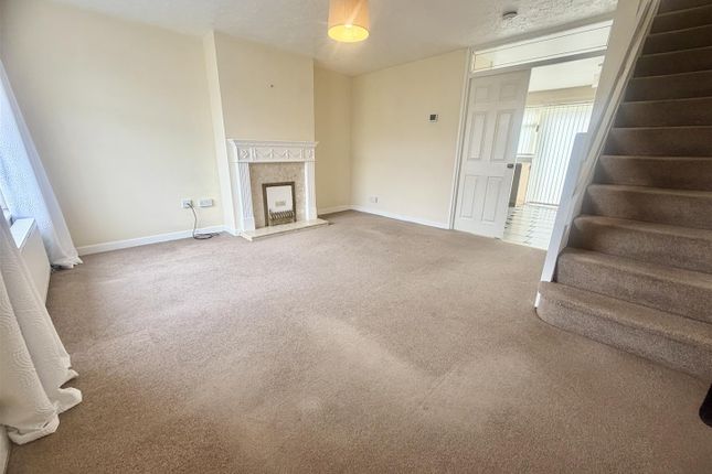 8, Hammerton Drive, Leeds photo 2