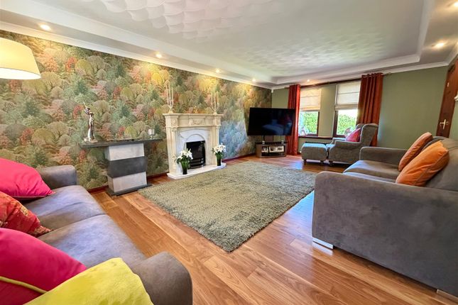 44, Castle Gate, Glasgow photo 4