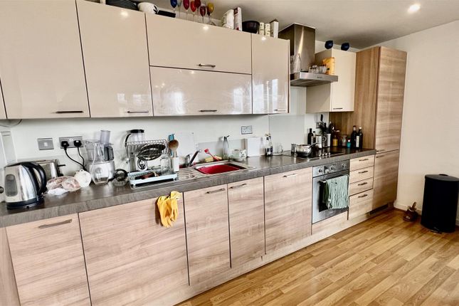 19, River Walk Apartments, Homerton Road, Hackney photo 4