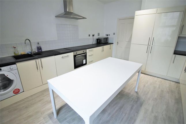 North Terrace, Newcastle Upon Tyne photo 5