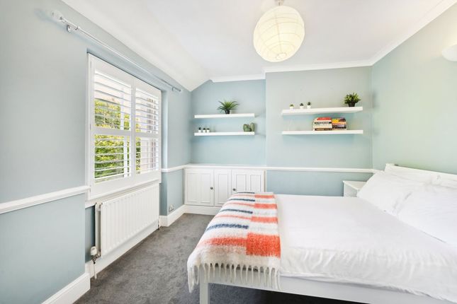 Flat 3, 19, Harvard Road, London photo 4