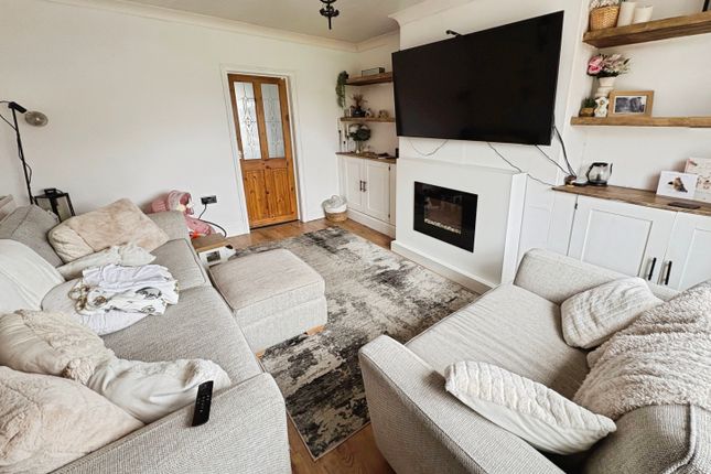 36, Allendale Walk, Blurton, Stoke-on-trent photo 2
