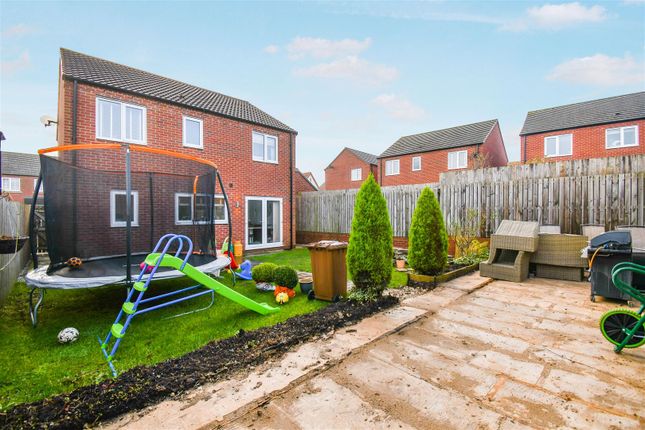 39, Scaife Close, Cottingham photo 4