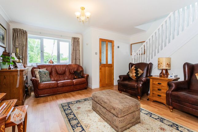 2 Midford Drive, Bolton photo 2