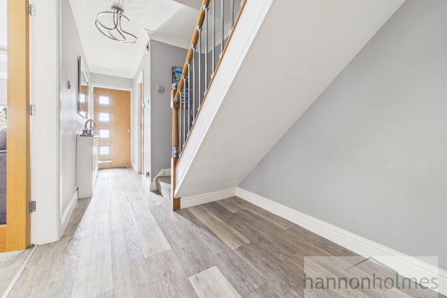 30, Kentsford Drive, Manchester photo 4