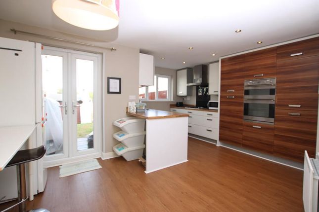 Home Leas Close, Bristol photo 2