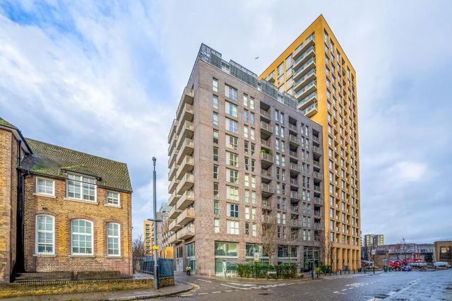 1-bed flat on 109, Roma Corte, Lewisham, £275,000
