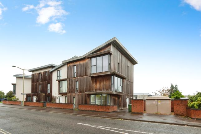 1-bed flat on 13, Oxford Way, Hampshire, £170,000