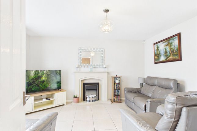 4, Oakwood Close, Liverpool photo 3