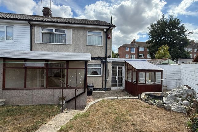 12 Stanley Way, Orpington photo 2
