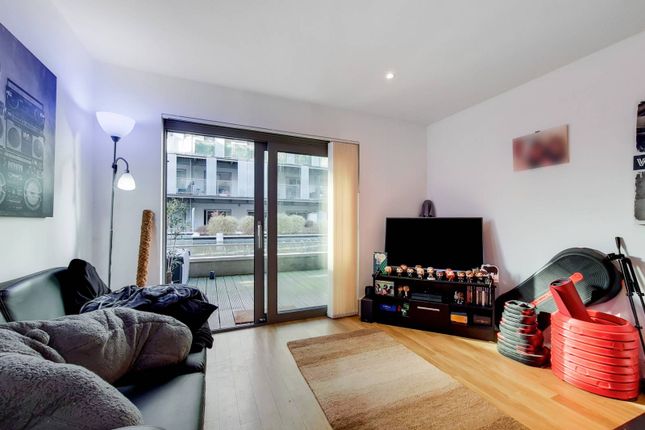 Thumbnail Flat to rent in Royal Carriage Mews, Woolwich, London