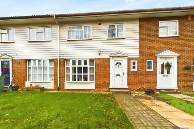 Thumbnail Town house for sale in Bath Road, Reading, Berkshire