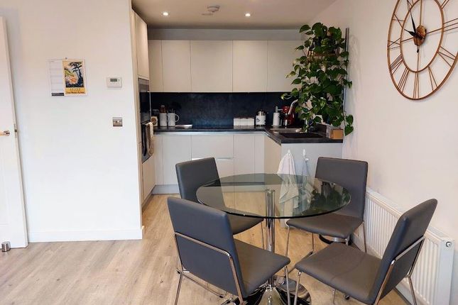 27 Yarnold Court, Campion Square, Sevenoaks photo 3