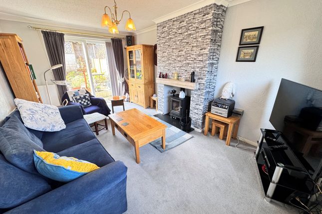 10 Thornbrook Road, High Peak photo 3