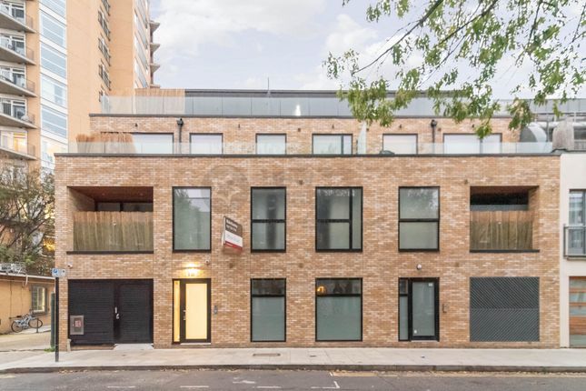 Thumbnail Penthouse to rent in Ellingfort Road, London Fields
