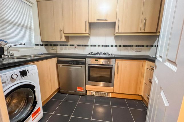 End terrace house for sale in Manse Close, Rushden