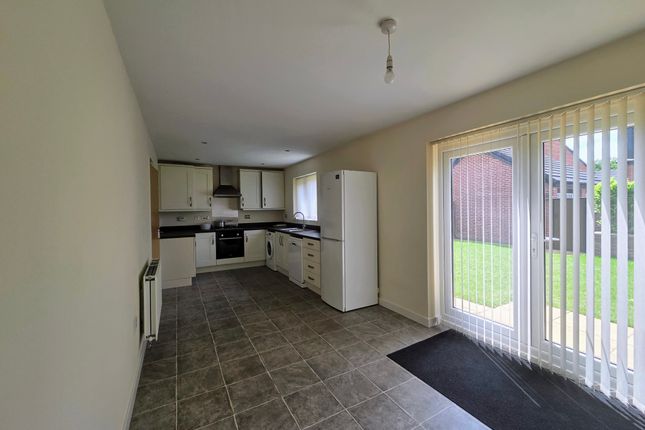 14, Prestwick Close, Chorley photo 4