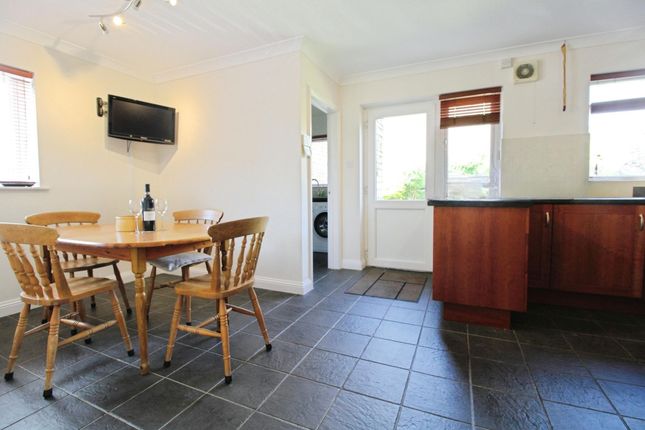 12 Orchard Gardens, Swindon photo 4
