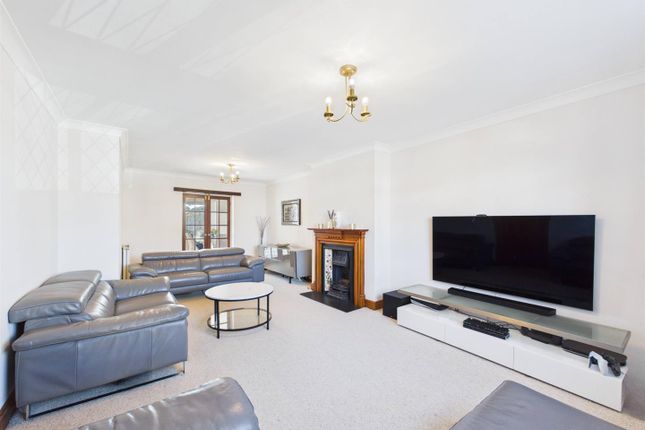 20, Carew Close, Coulsdon photo 3
