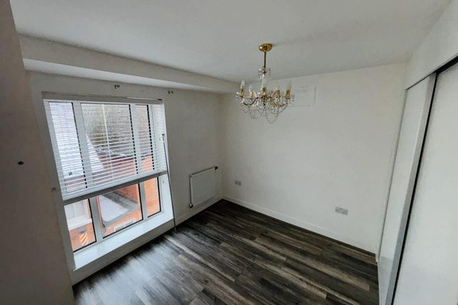 Flat 2, MELVILLE, NEWBURY photo 2