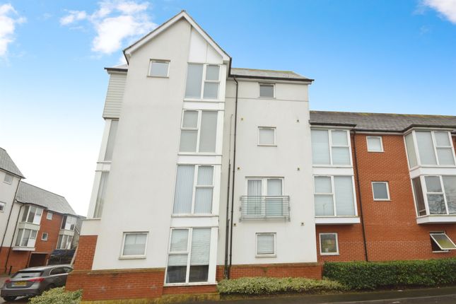 Flat for sale in Montfort Drive, Great Baddow, Chelmsford