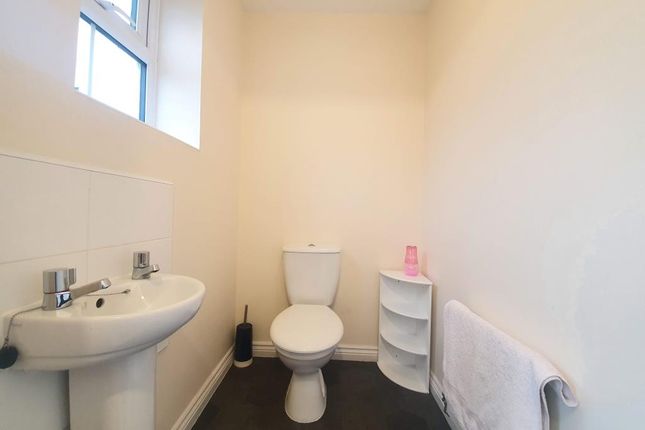 79, Cherry Tree Drive, Coventry photo 5
