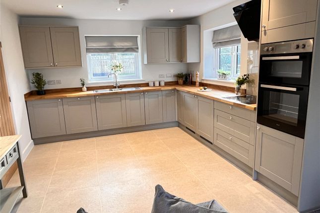 46, Shrewsbury Street, Whitchurch photo 2