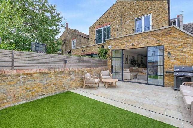 106, Farm Lane, London photo 4