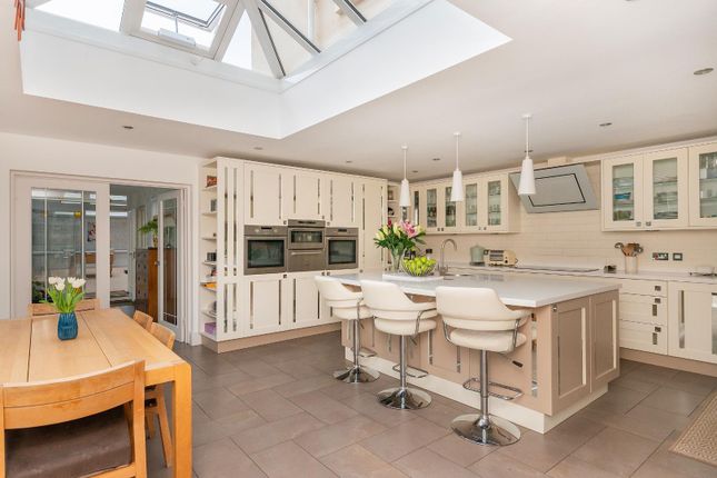 2C1Rcn - Kitchen G.Jpg