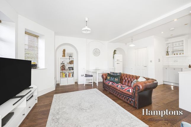 Thumbnail Flat to rent in Eaglesfield Road, London