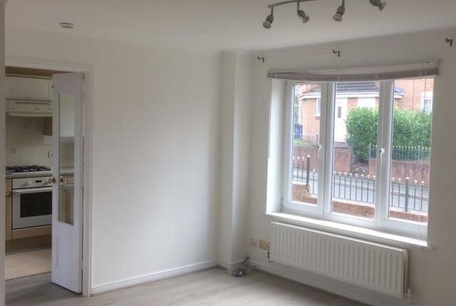 2, Mapledon Road, Manchester photo 2