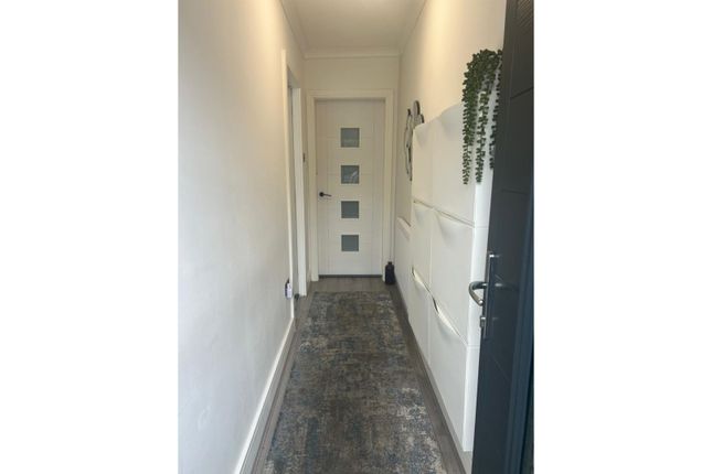 15, Hobart Street, Bolton photo 3