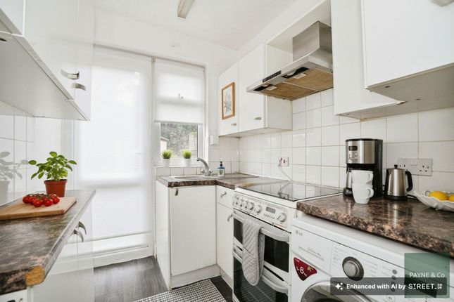 48a Aldborough Road South, Ilford photo 3