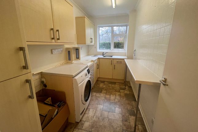 Flat to rent in Sherwood Chase, Totley Brook Road
