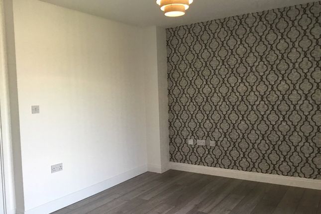 Terraced house to rent in Windermere, Middleton, Manchester