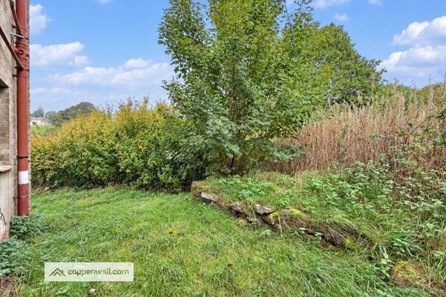 46, Tunstead Crescent, Stacksteads photo 4