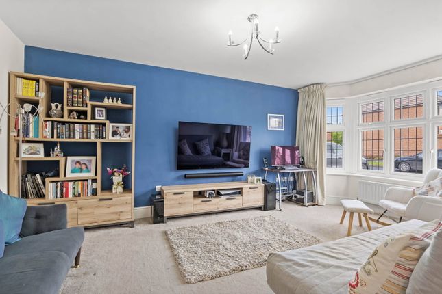 19, Goldcrest Way, Droitwich photo 3