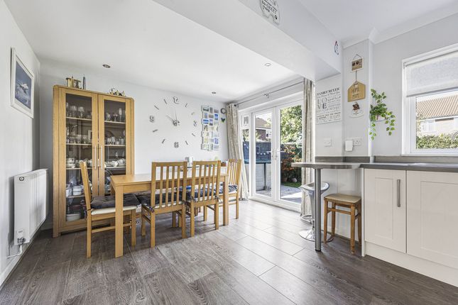 17, Mitchell Way, Reading photo 4