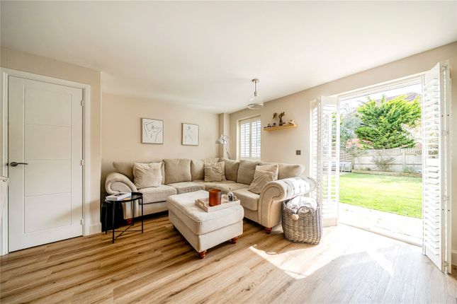 32, Longbourn Way, Medstead photo 3