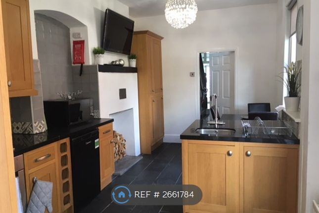 Large Communal Kitchen Dining