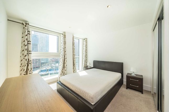 869, Kestrel House, London photo 2