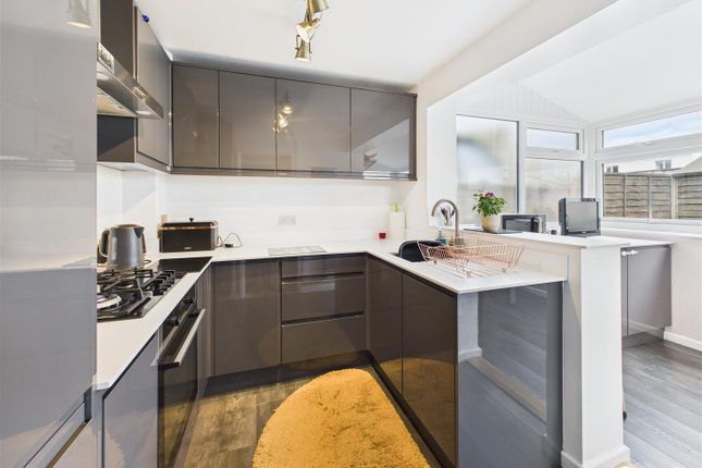 15, Arundel Court, Hayle photo 4