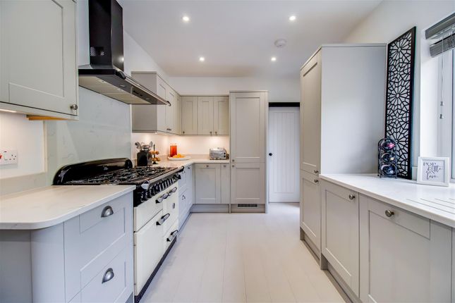 33, Whitley Road, Dewsbury photo 2