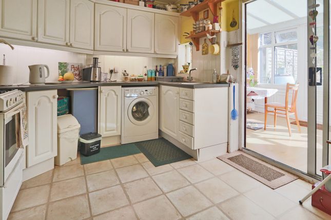 Terraced house for sale in The Glade, Coulsdon