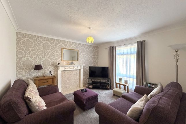 16, Meer End, West Midlands photo 3