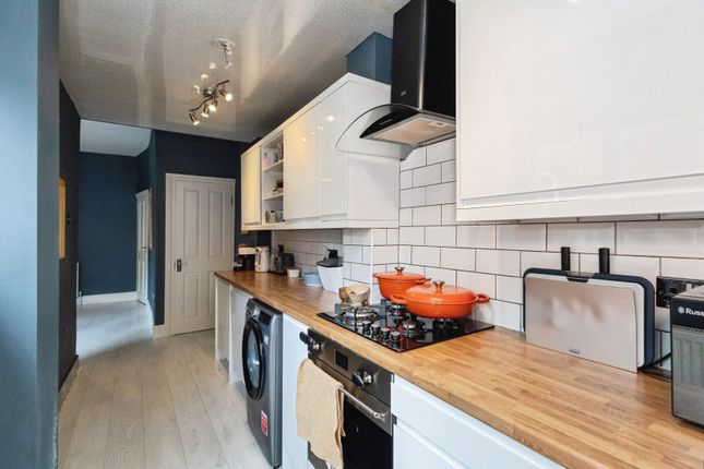 90, Davenport Avenue, Greater Manchester photo 4