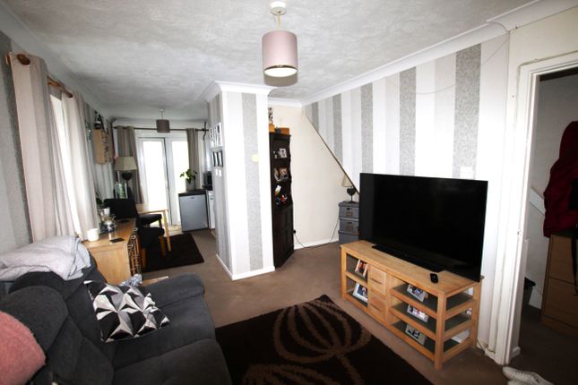 22, Drake Road, Willesborough photo 4