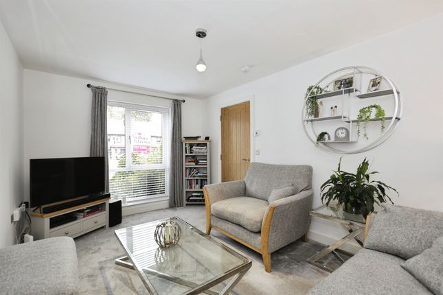 Woodleigh Close, Harrogate photo 4