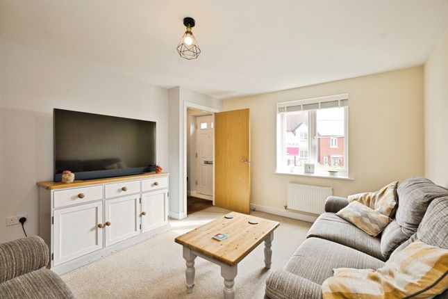 11, Collingwood Road, Yeovil photo 2
